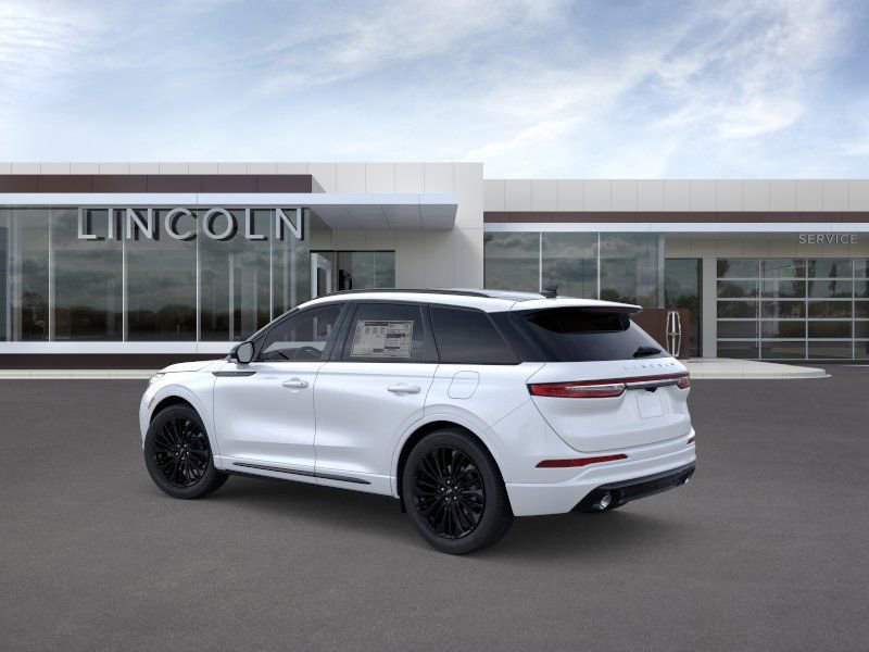 New 2026 Lincoln Corsair Reserve FWD image 4