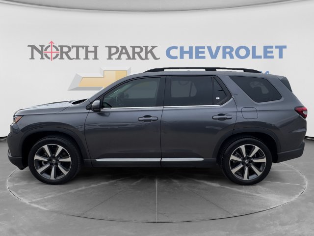 Used 2025 Honda Pilot Touring image 6