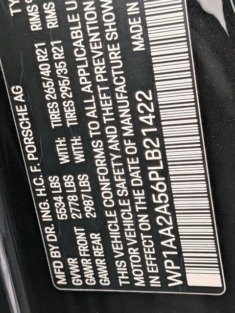 Used 2023 Porsche Macan Turbo image 39