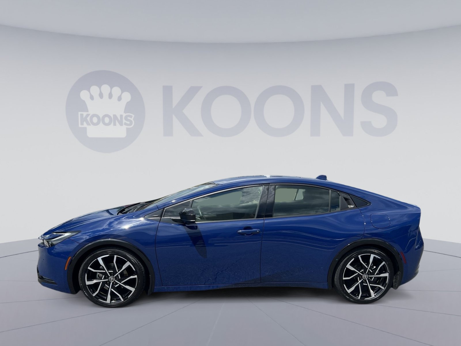 Used 2023 Toyota Prius Prime FWD image 2