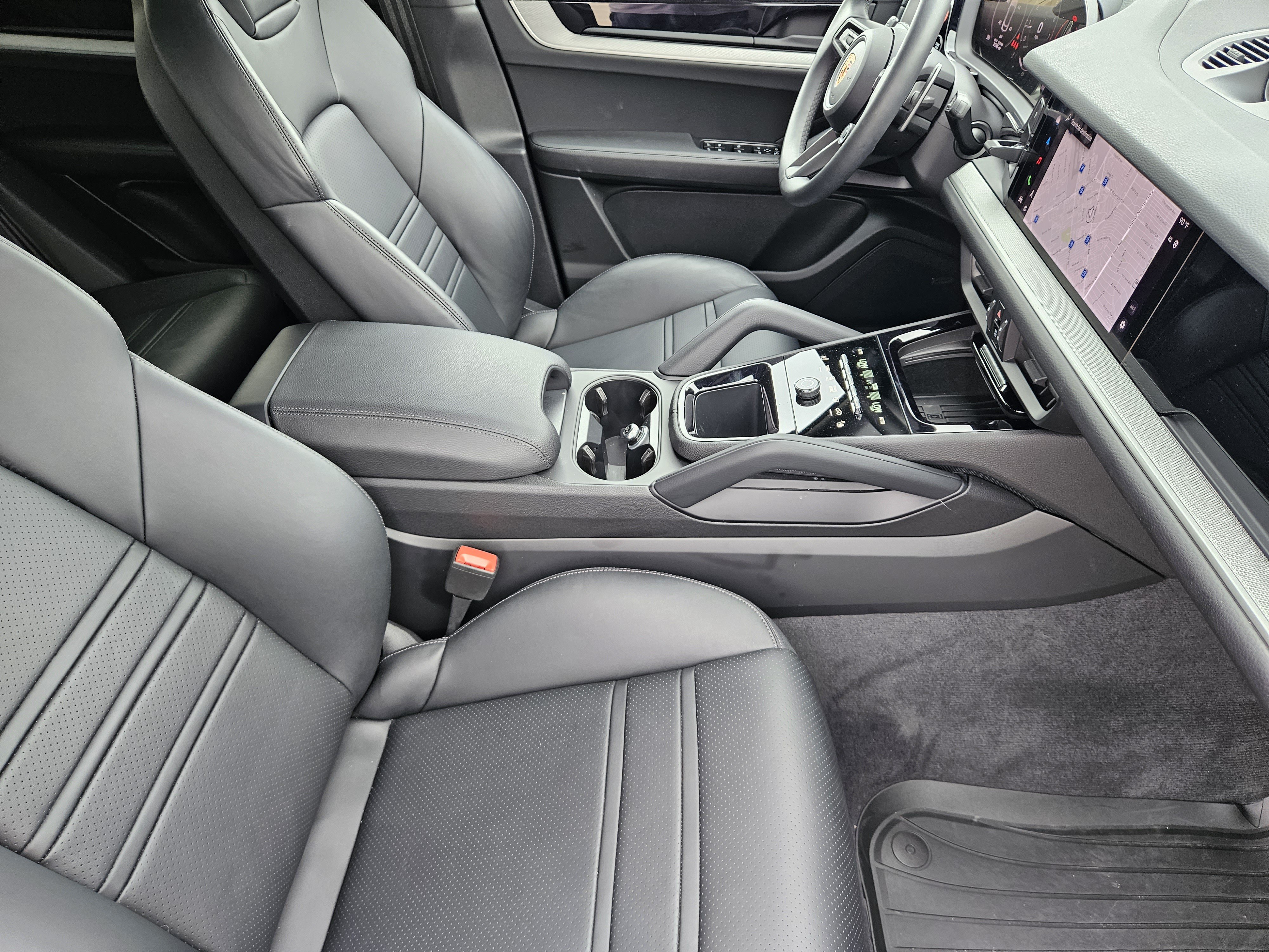Certified 2026 Porsche Cayenne Coupe AWD/4WD image 15
