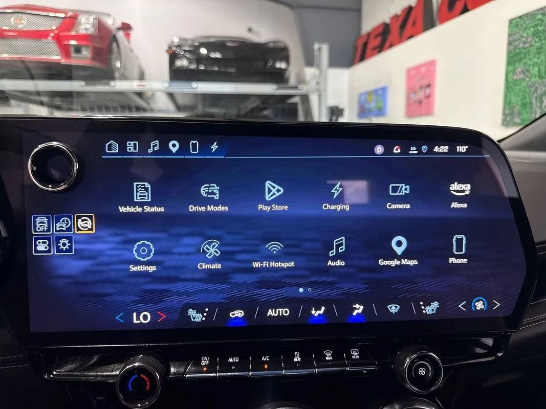 Used 2024 Chevrolet Blazer EV LT AWD/4WD image 91