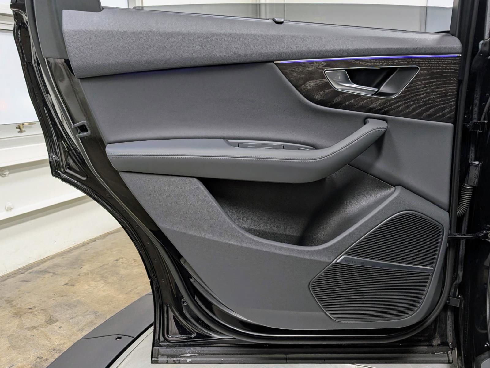 Used 2022 Audi Q7 3.0T Prestige image 17