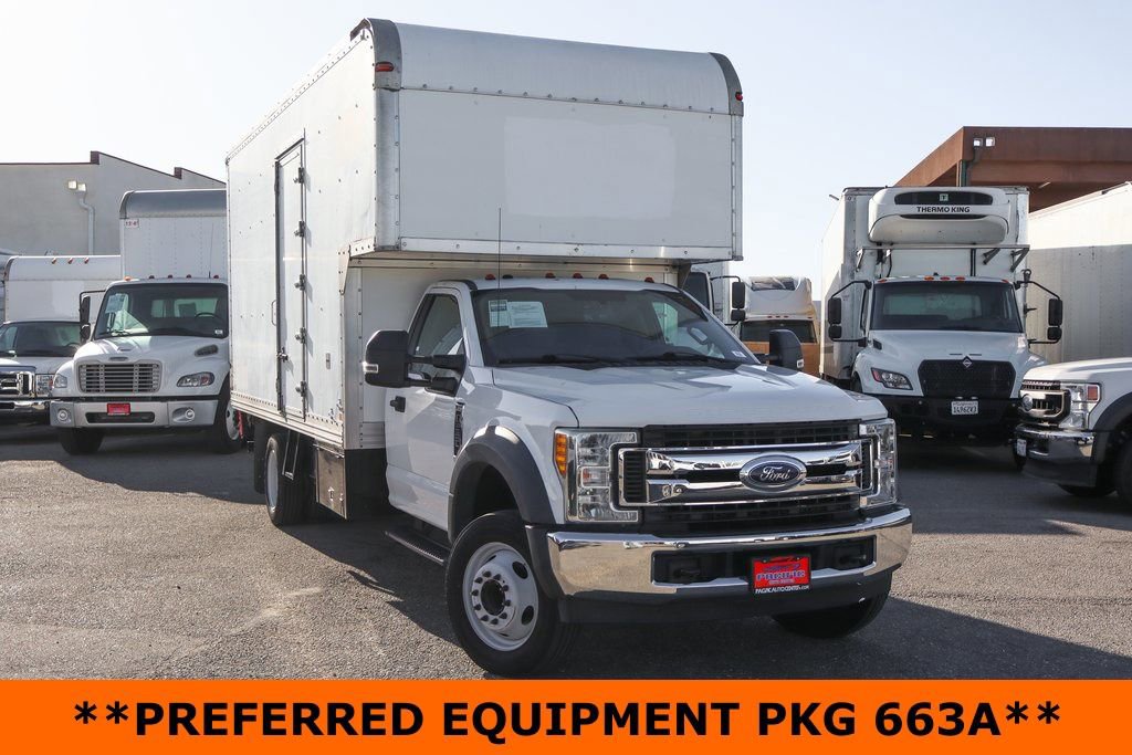 Used 2017 Ford F550 2WD Regular Cab Super Duty image 2