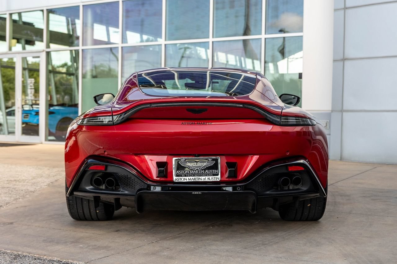 Used 2021 Aston Martin V8 Vantage Coupe RWD image 12