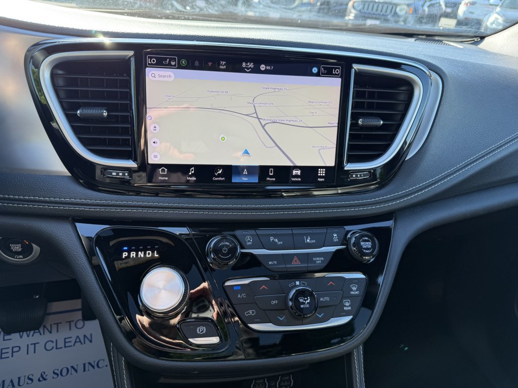 Used 2025 Chrysler Pacifica Limited FWD image 27