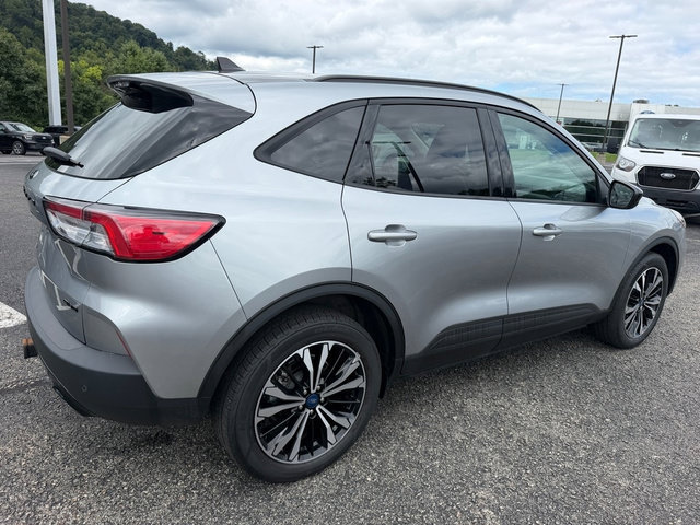 Used 2022 Ford Escape SEL AWD/4WD image 8