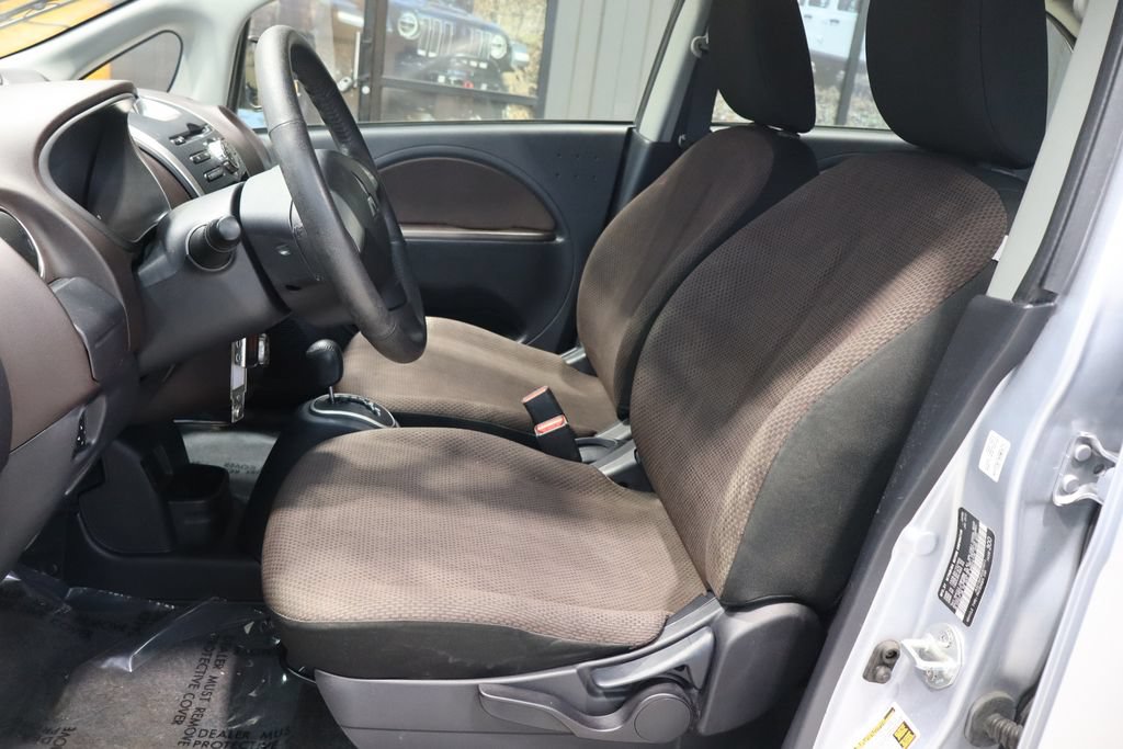 Used 2012 Mitsubishi i RWD image 8