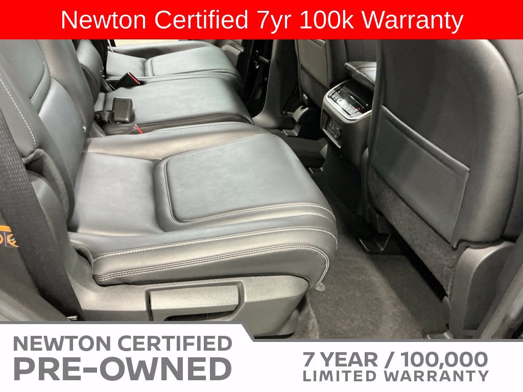 Used 2025 Nissan Armada SV RWD image 19