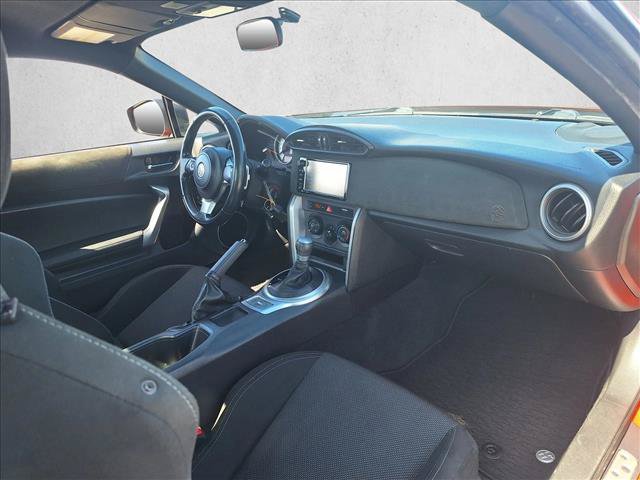 Used 2017 Toyota 86 RWD image 16