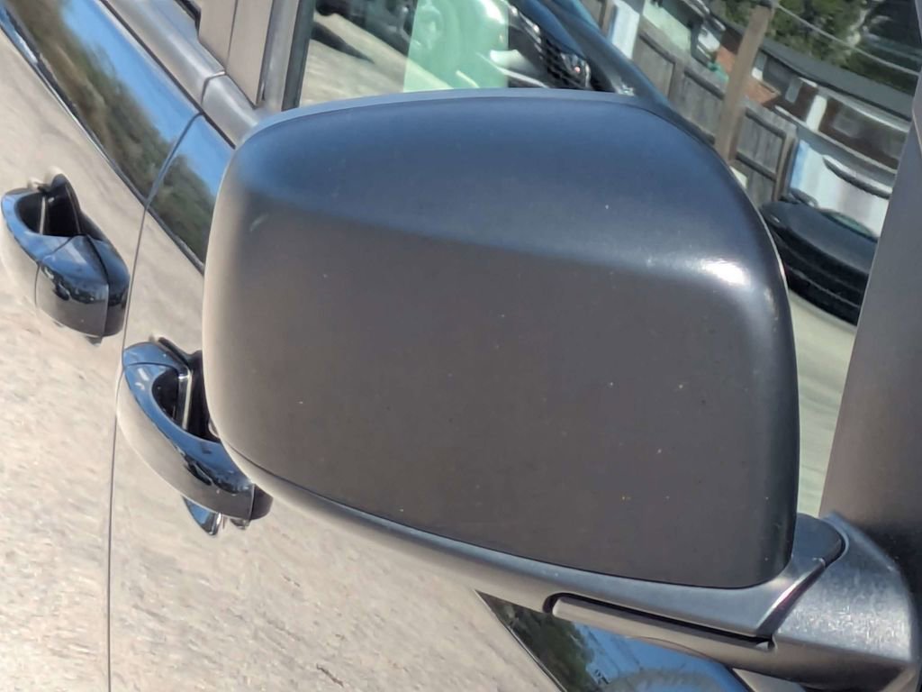 Used 2018 Dodge Grand Caravan SE w/ UConnect Hands-Free Group image 12