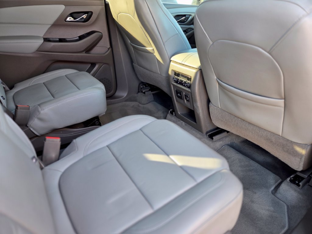 Used 2019 Chevrolet Traverse Premier w/ LPO, Cargo Package AWD/4WD image 12