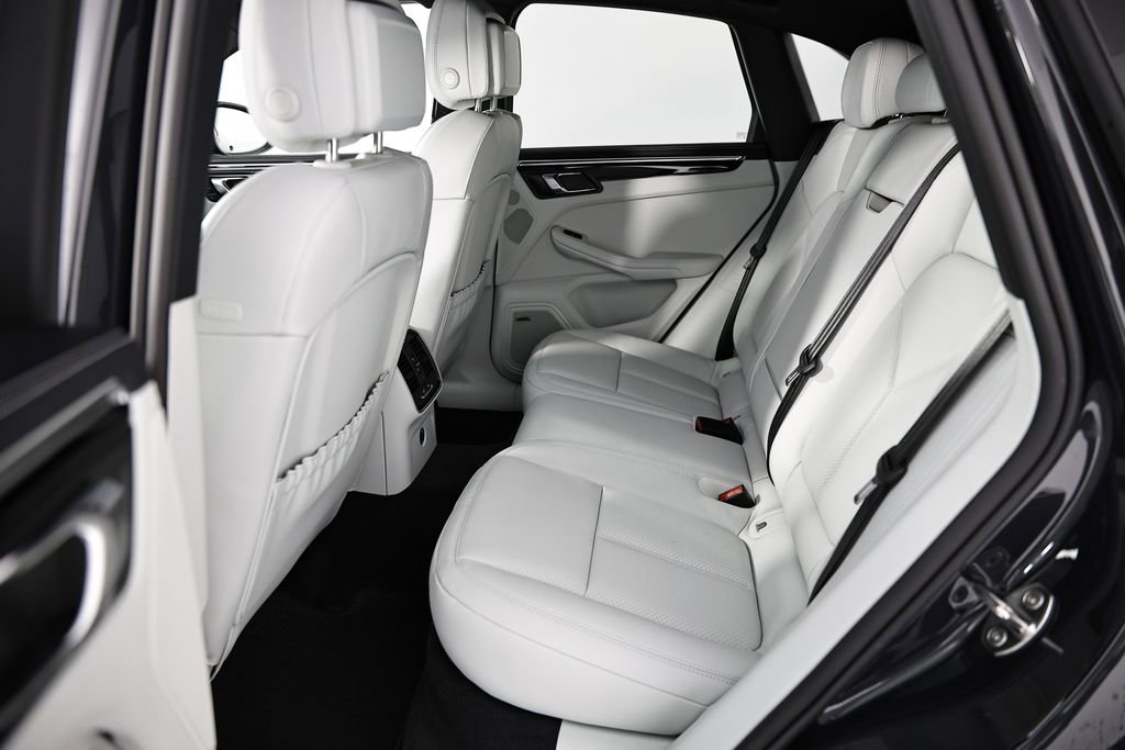 New 2026 Porsche Macan image 28