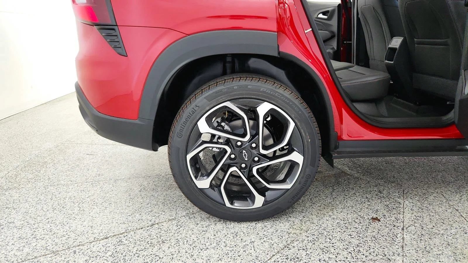 New 2026 Chevrolet Trax RS w/ Driver Confidence Package FWD image 50