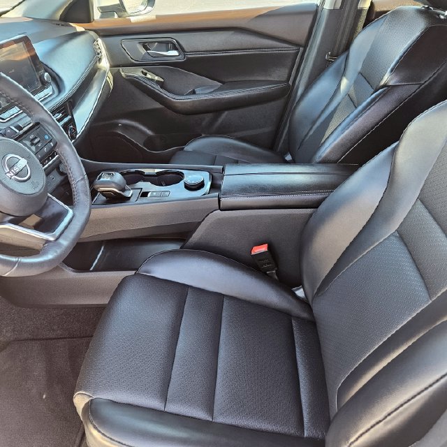 Used 2023 Nissan Rogue SV w/ SV Premium B Package AWD/4WD image 15