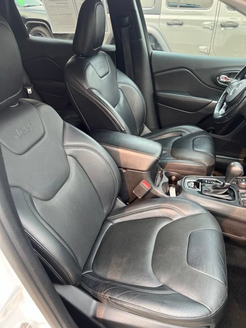 Certified 2019 Jeep Cherokee Limited AWD/4WD image 16
