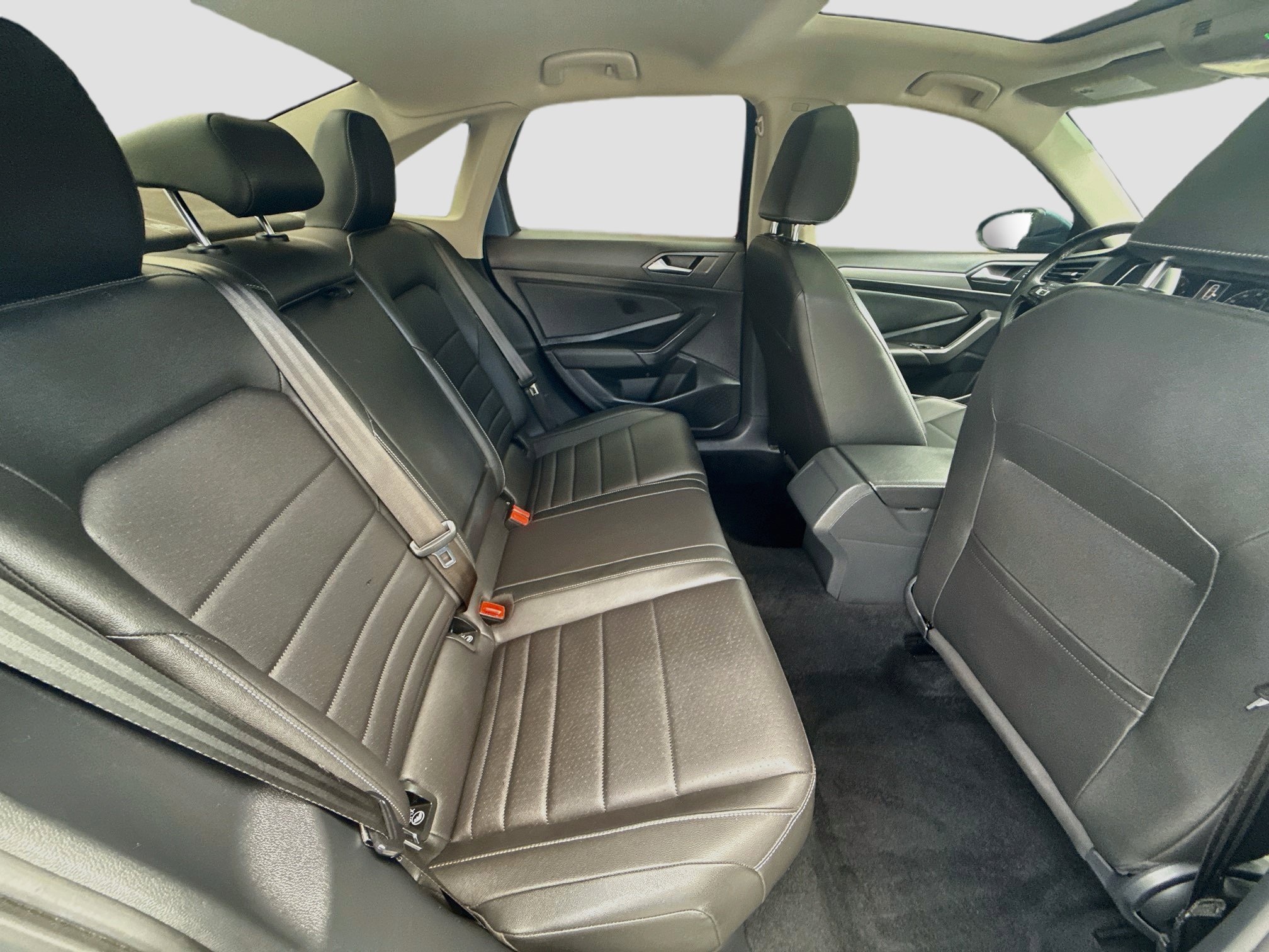 Used 2021 Volkswagen Jetta SE FWD image 25
