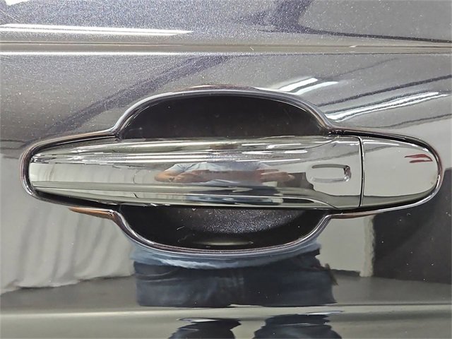 Used 2022 Bentley Bentayga image 20