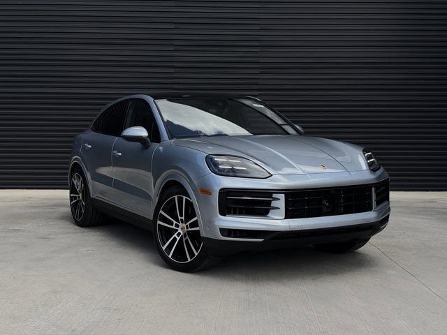 Used 2025 Porsche Cayenne Coupe AWD/4WD image 9