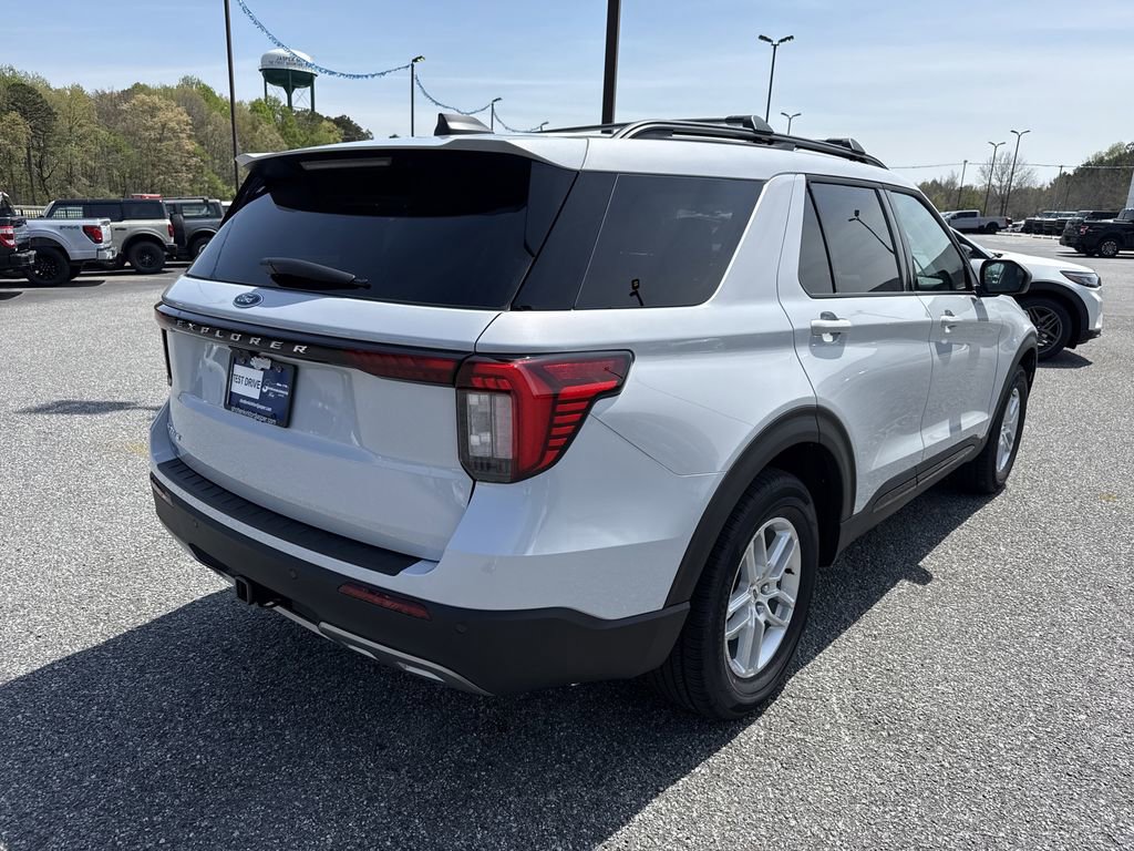 New 2026 Ford Explorer Active image 7