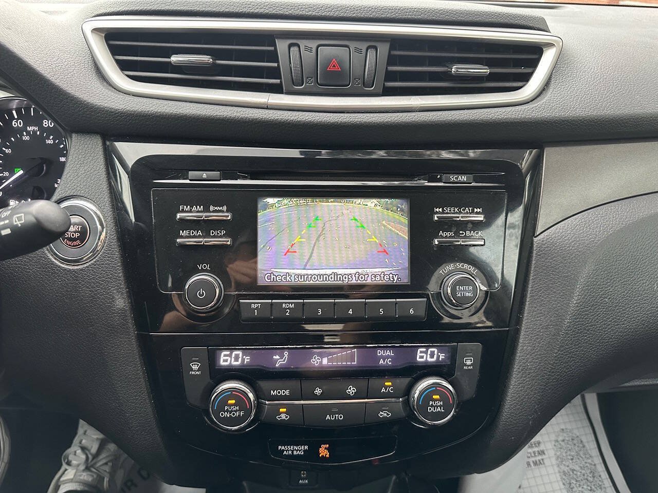 Used 2015 Nissan Rogue SV FWD image 16