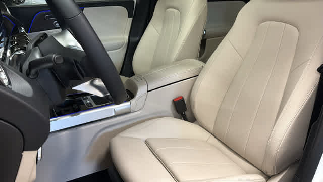 New 2026 Mercedes-Benz GLB 250 4MATIC image 29