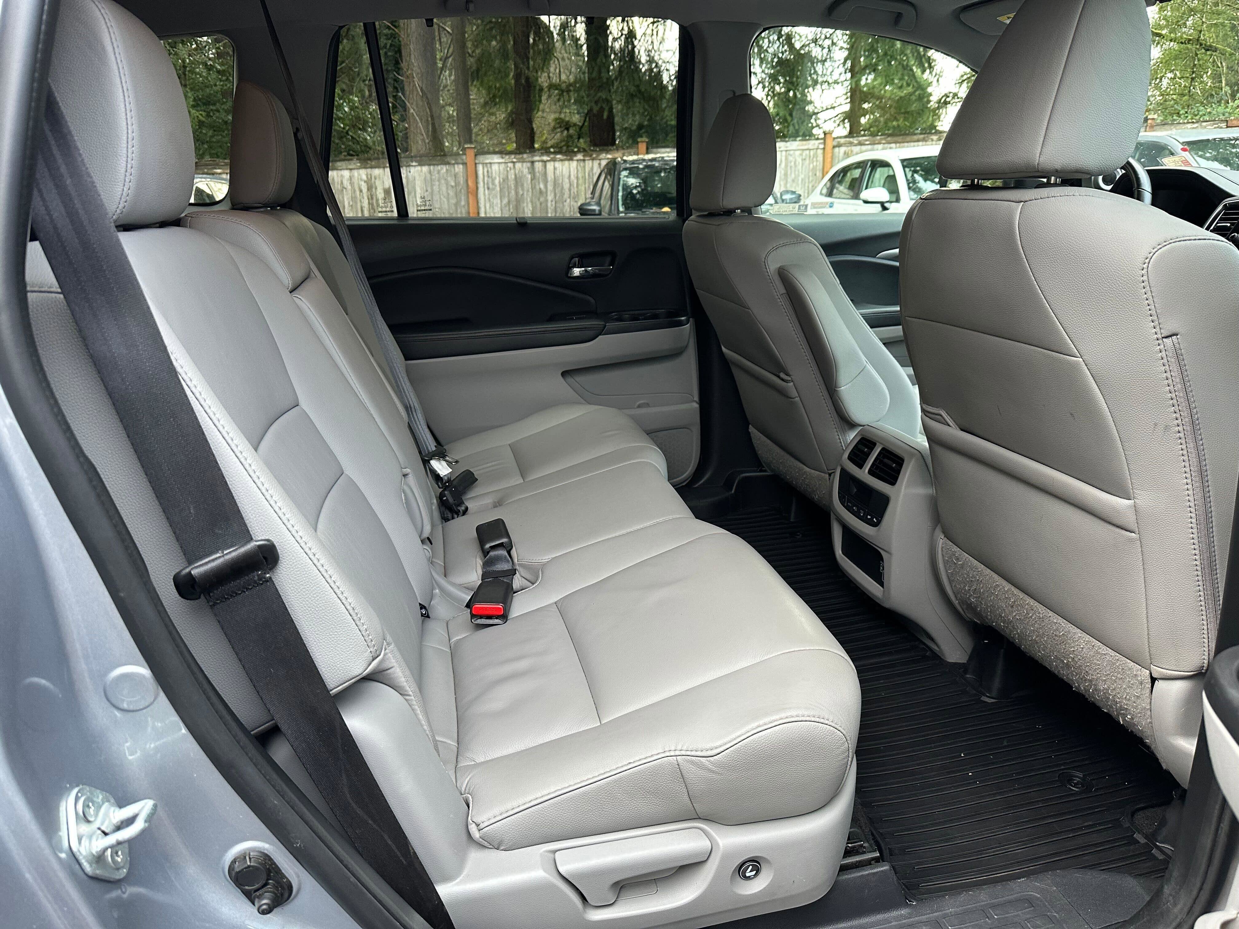 Used 2022 Honda Pilot Special Edition image 11