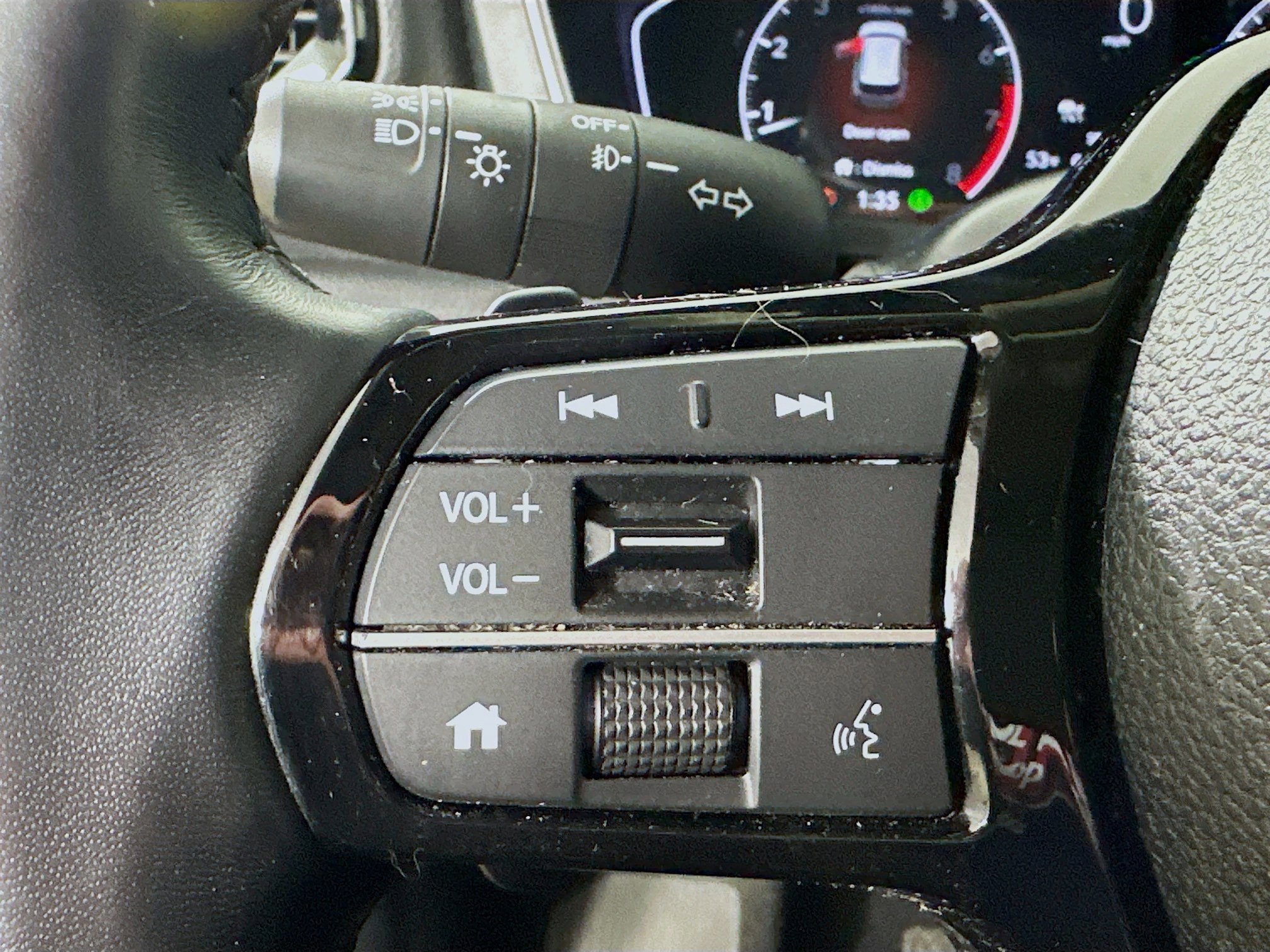 Used 2023 Honda Pilot Touring image 13