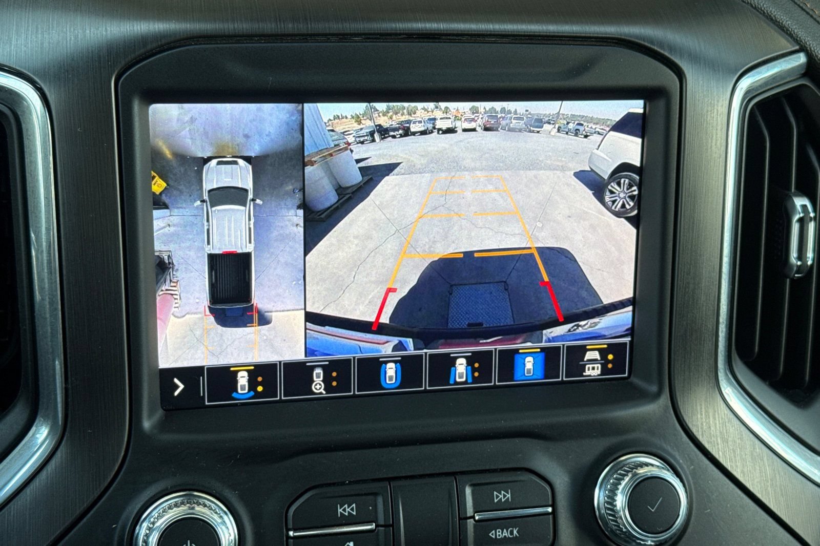 Used 2023 GMC Sierra 2500 AT4 w/ AT4 Preferred Package AWD/4WD image 25