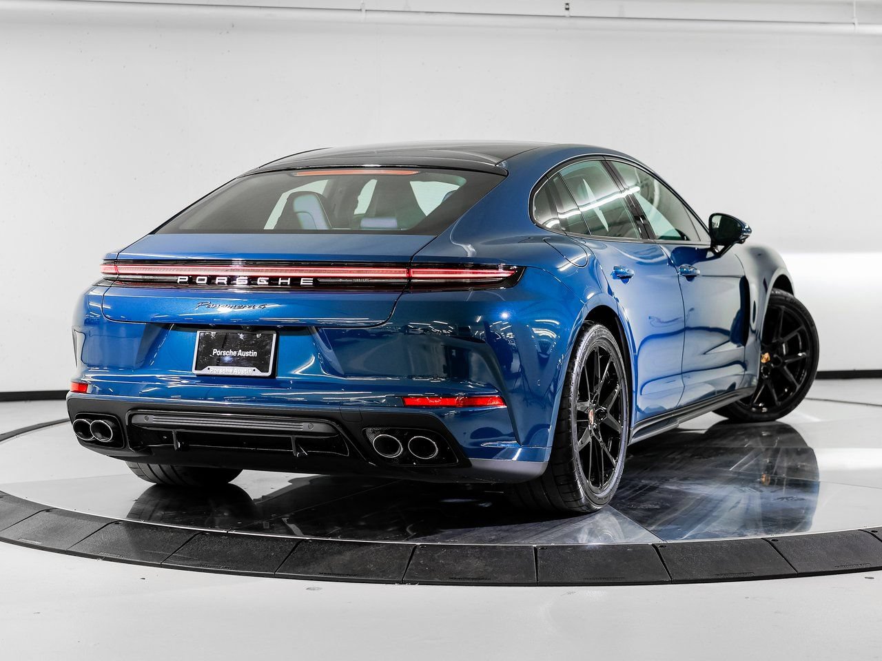 New 2026 Porsche Panamera 4 AWD/4WD image 7