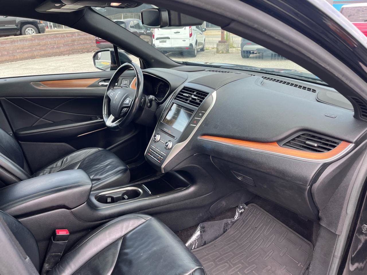 Used 2018 Lincoln MKC Select w/ Lincoln MKC Climate Package AWD/4WD image 18