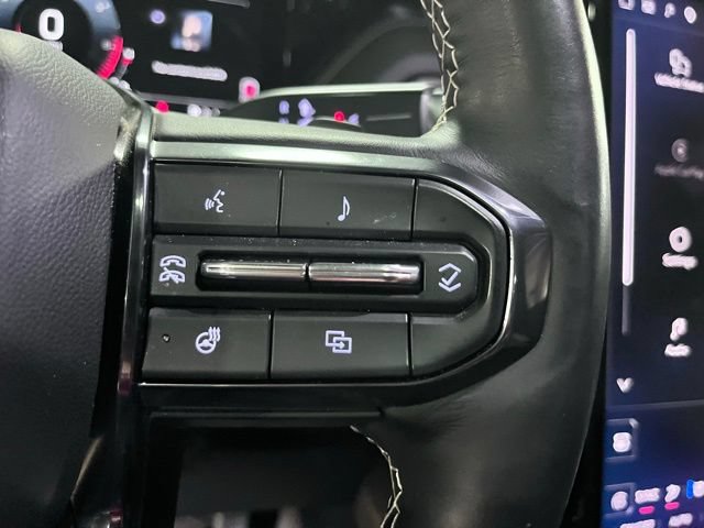 Used 2025 GMC Yukon Denali Ultimate w/ LPO, Floor Liner Package AWD/4WD image 32