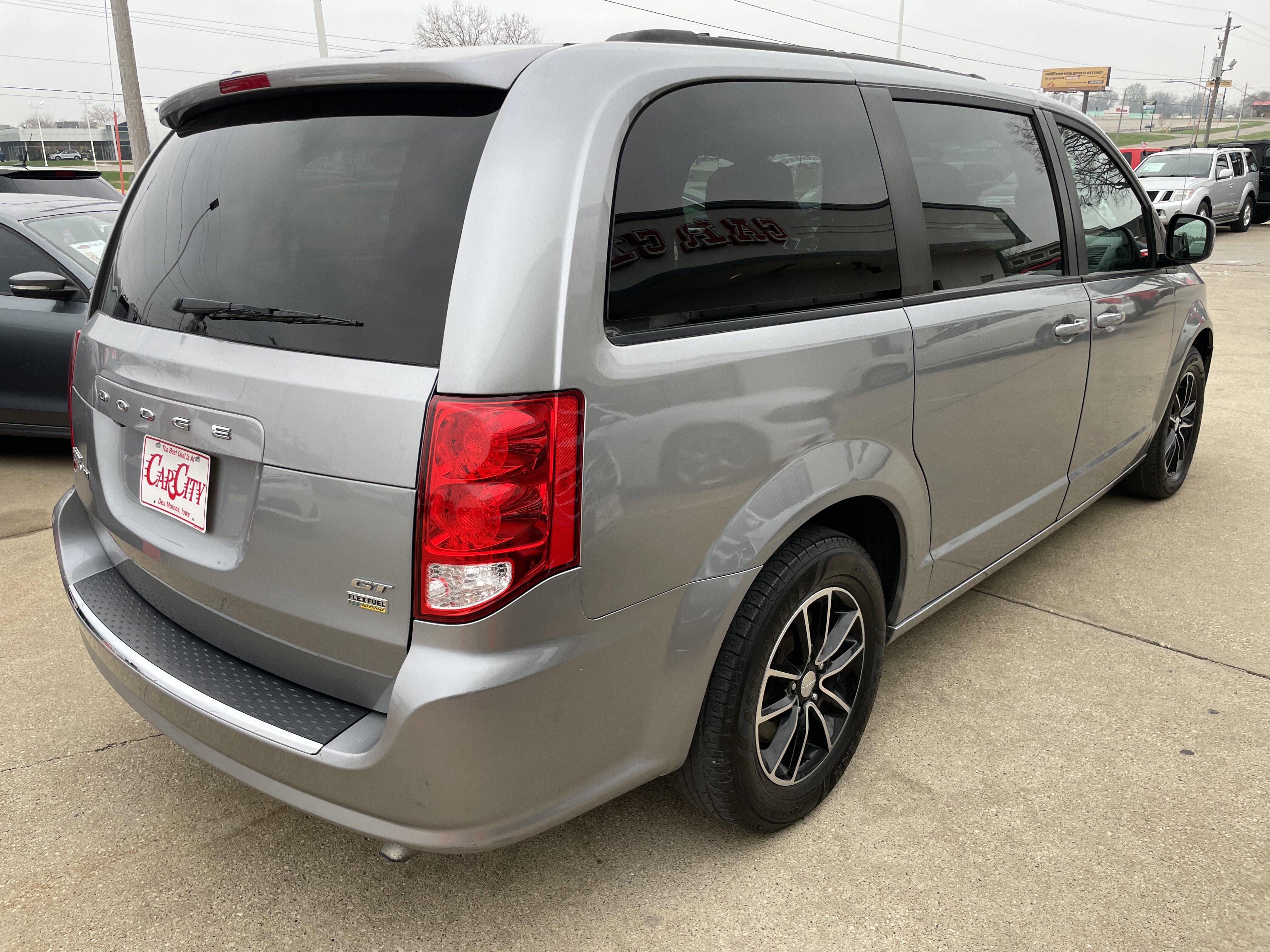 Used 2019 Dodge Grand Caravan GT image 5