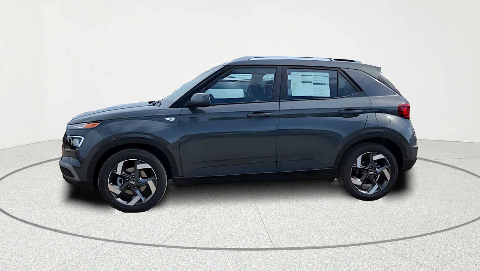 New 2026 Hyundai Venue SEL FWD image 4
