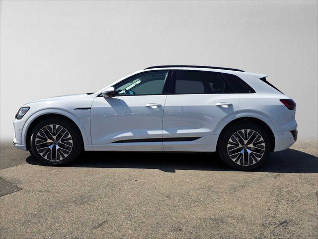 Used 2024 Audi Q8 e-tron Prestige w/ Prestige Package AWD/4WD image 6