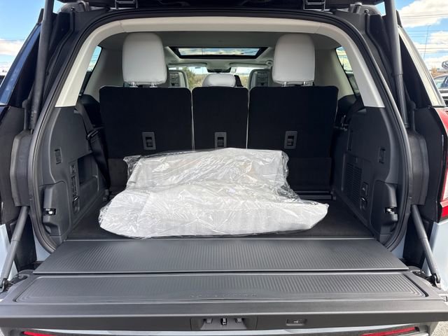 New 2026 Ford Expedition Platinum w/ Platinum Ultimate Package image 11