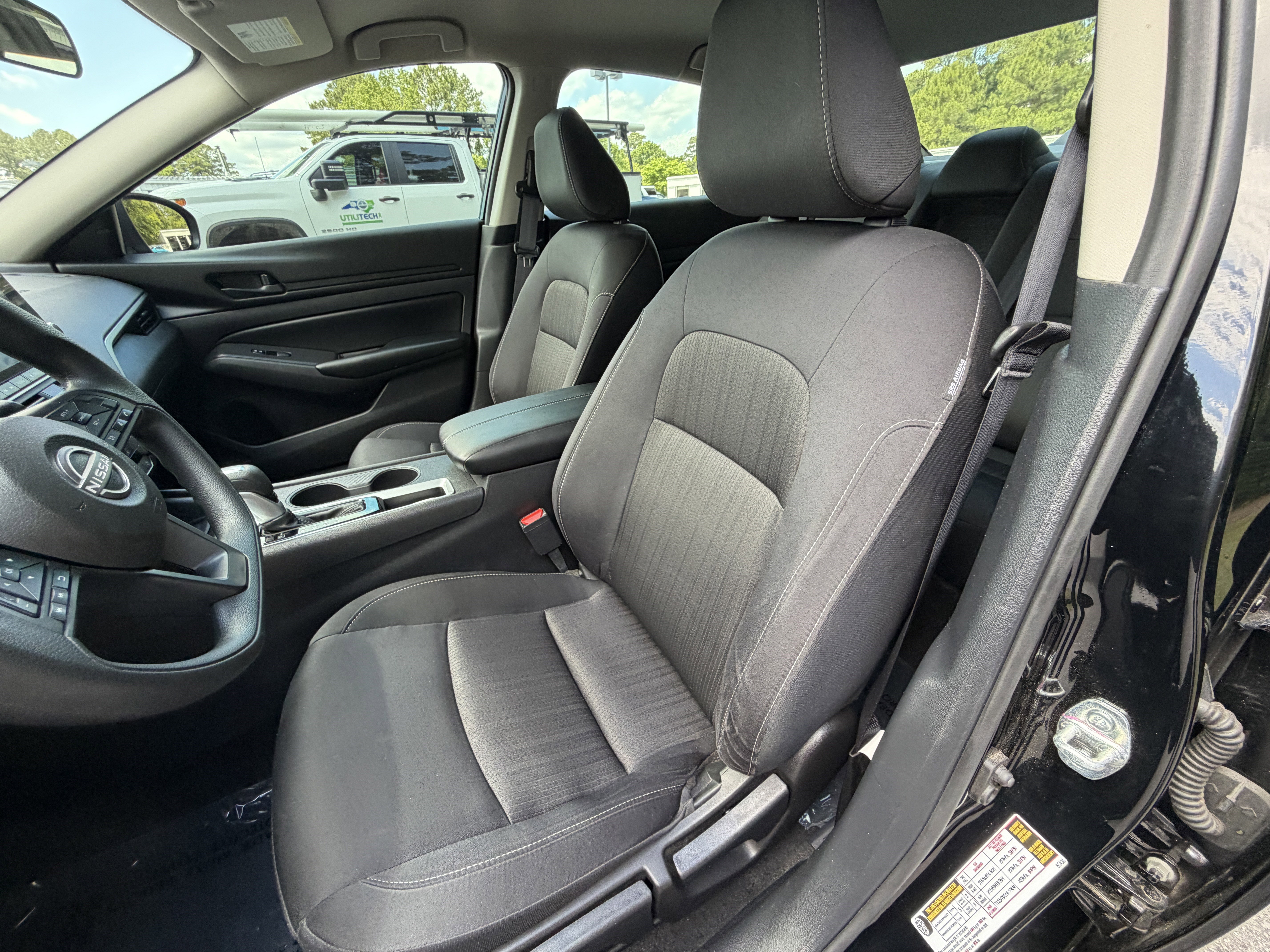 Used 2025 Nissan Altima 2.5 S FWD image 14