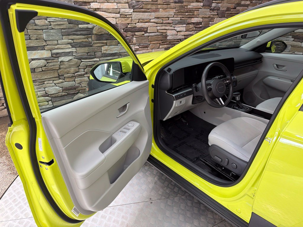 Used 2024 Hyundai Kona SEL FWD image 15