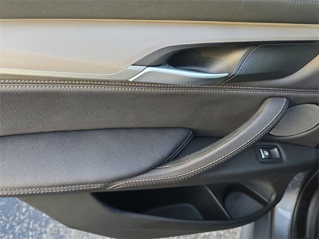 Used 2019 BMW X6 sDrive35i w/ M Sport Package image 11