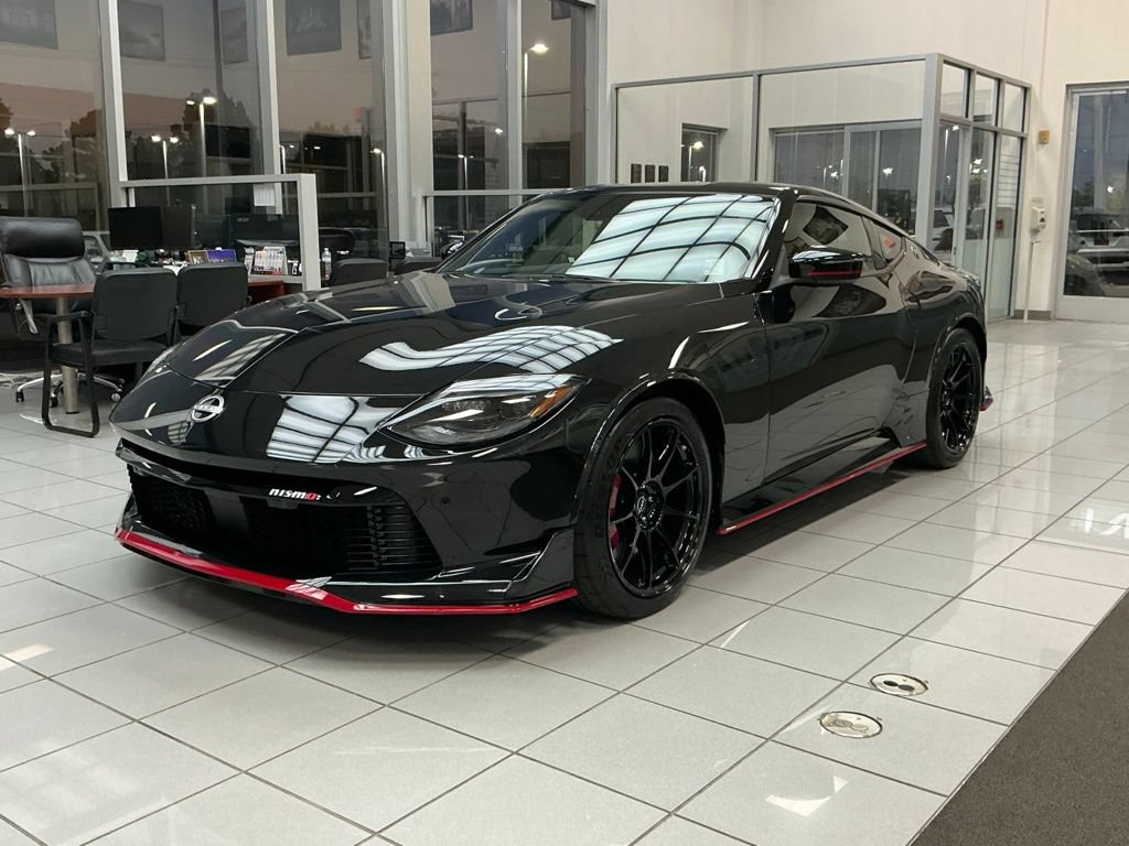Used 2024 Nissan Z NISMO w/ Floor Mat Package RWD image 2