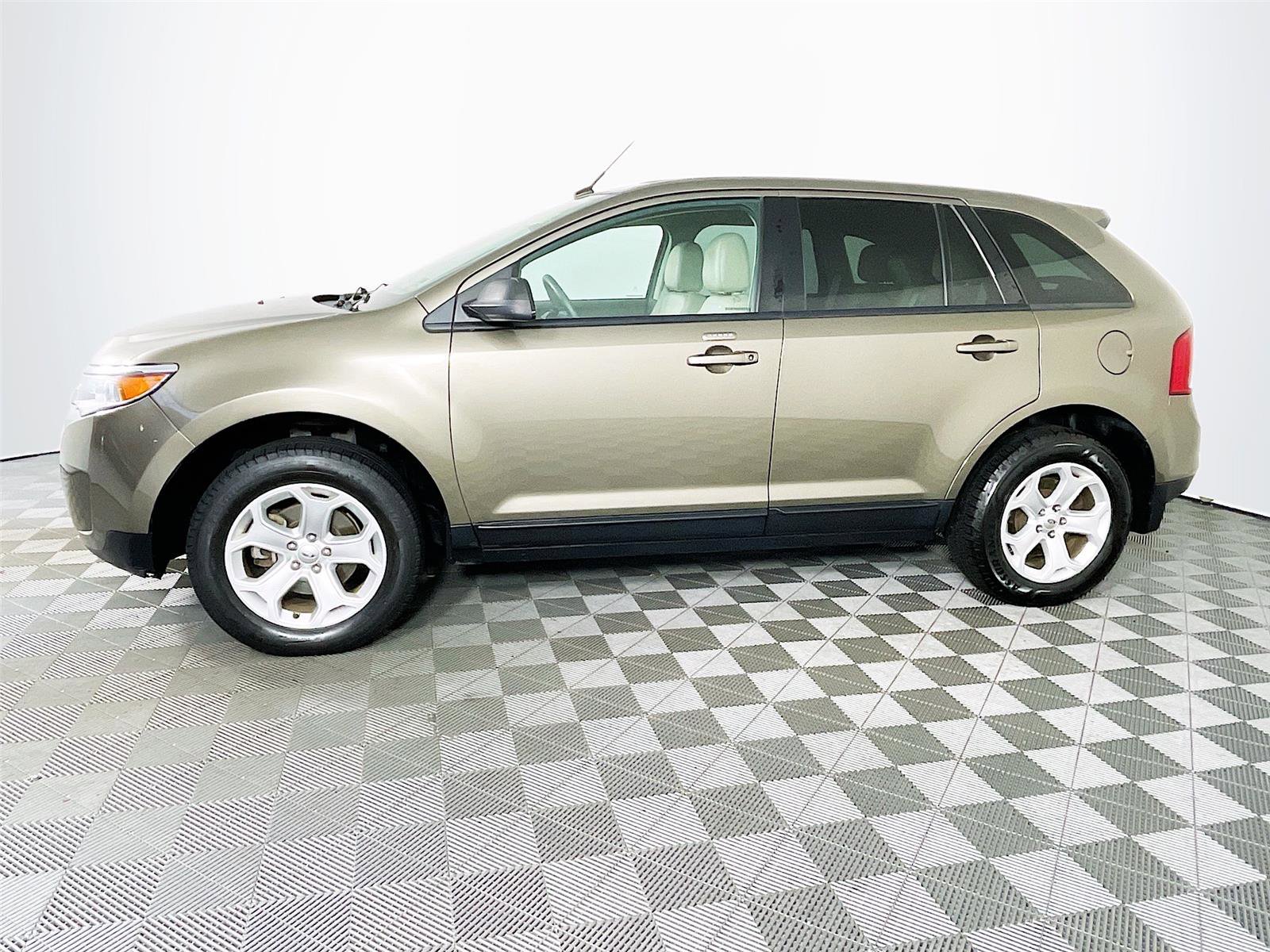 Used 2013 Ford Edge SEL image 4