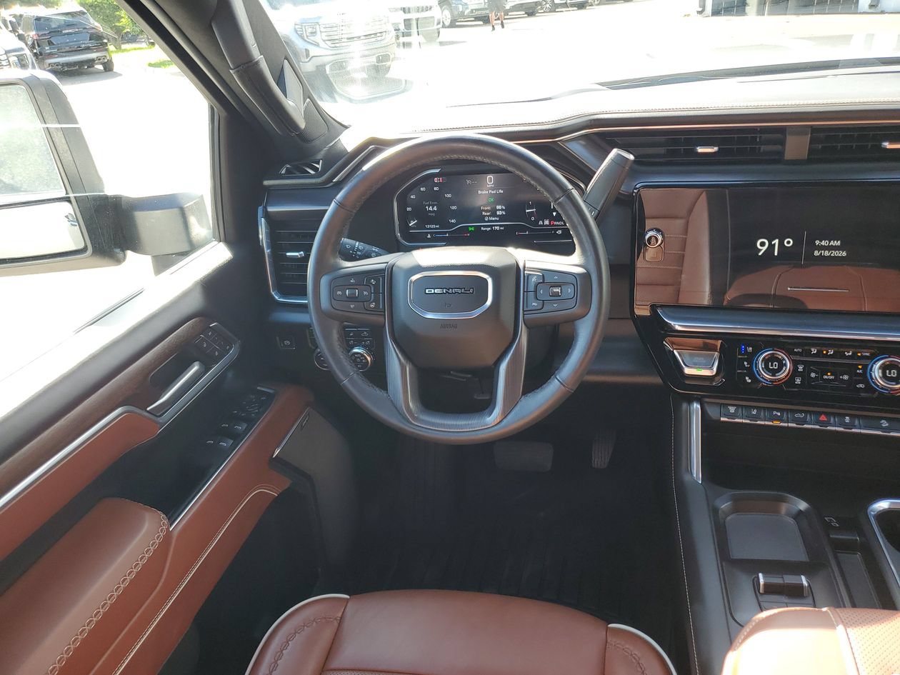Used 2025 GMC Sierra 2500 Denali Ultimate AWD/4WD image 13