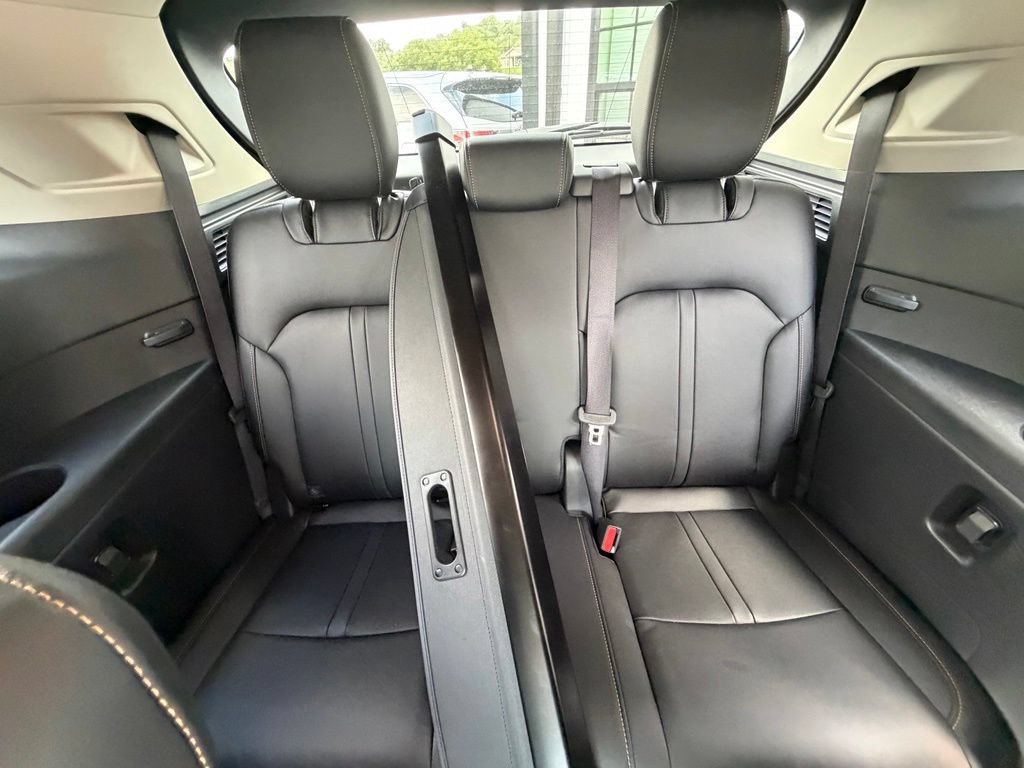 Certified 2025 MAZDA CX-90 Plug-In Hybrid w/ Preferred AWD/4WD image 11