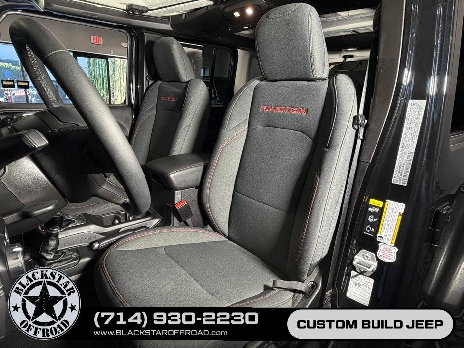 Used 2025 Jeep Wrangler Unlimited Rubicon AWD/4WD image 15