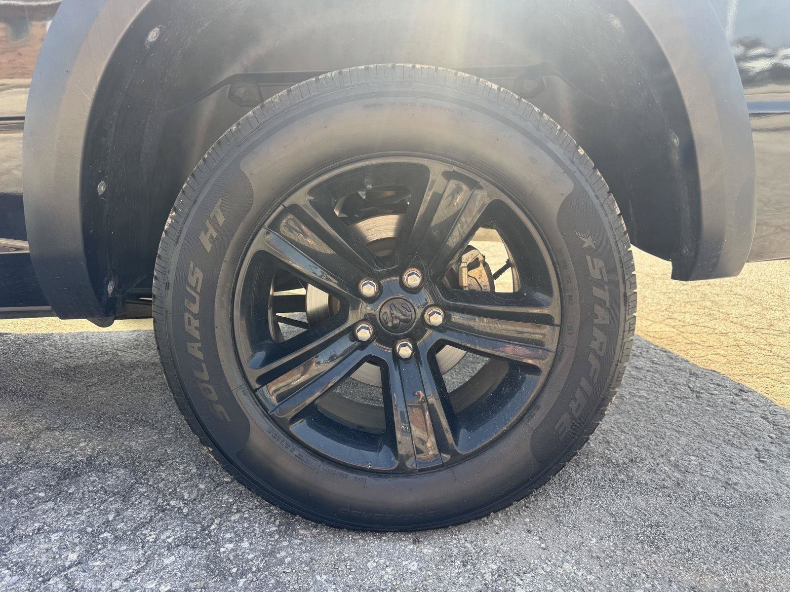 Used 2024 RAM 1500 Warlock RWD image 11