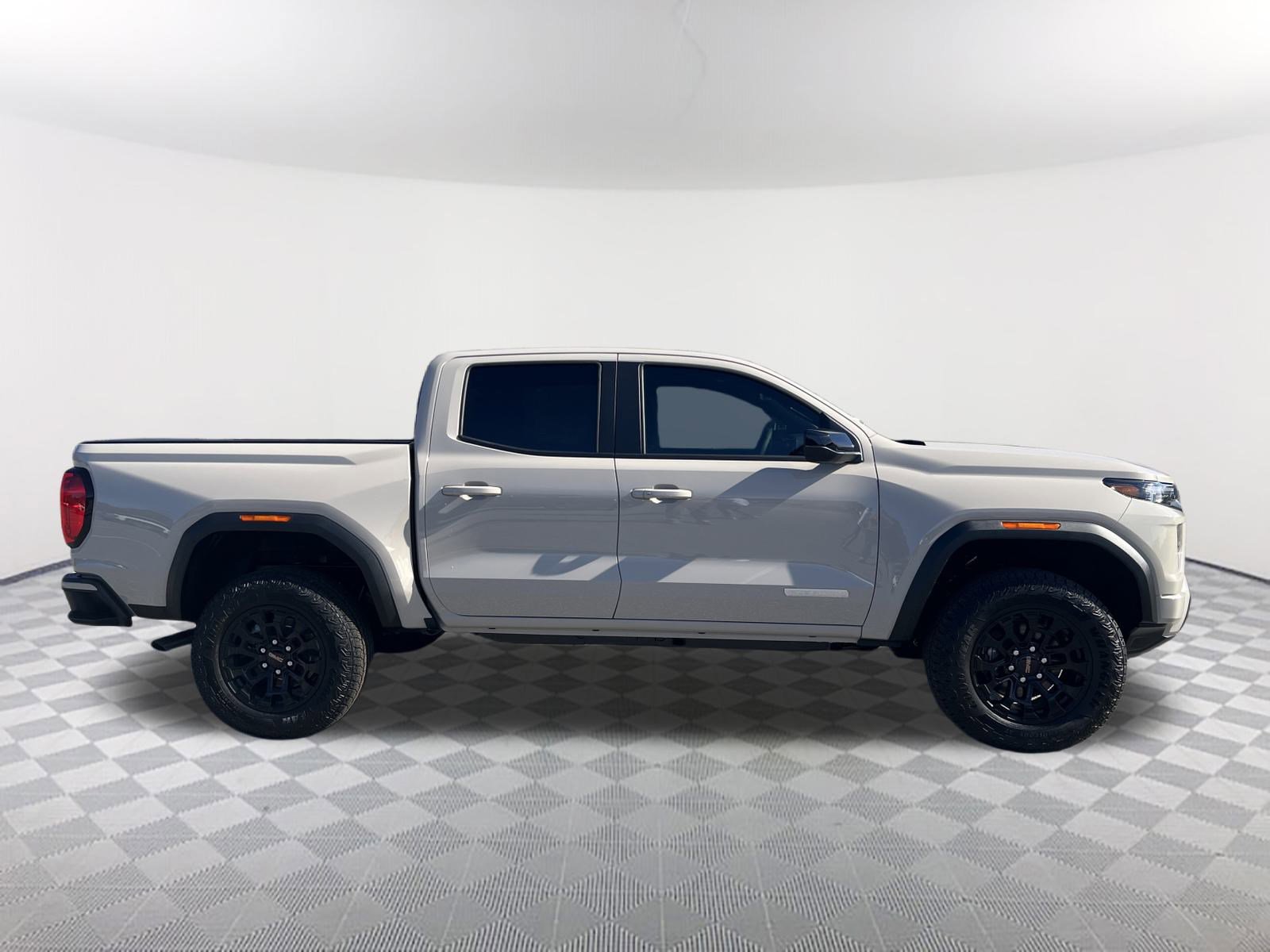 New 2026 GMC Canyon Elevation w/ Convenience Package image 5