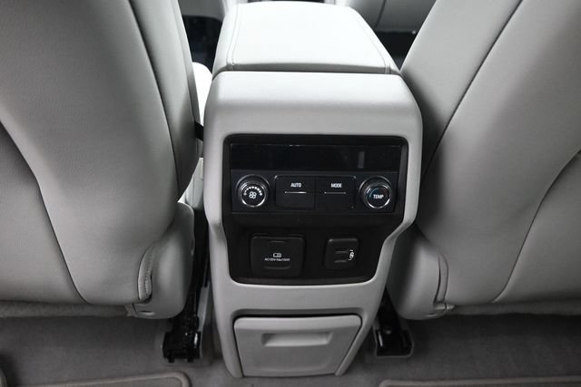 Used 2018 GMC Acadia SLT FWD image 18