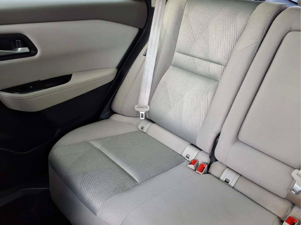 Certified 2025 Nissan Rogue SV AWD/4WD image 17