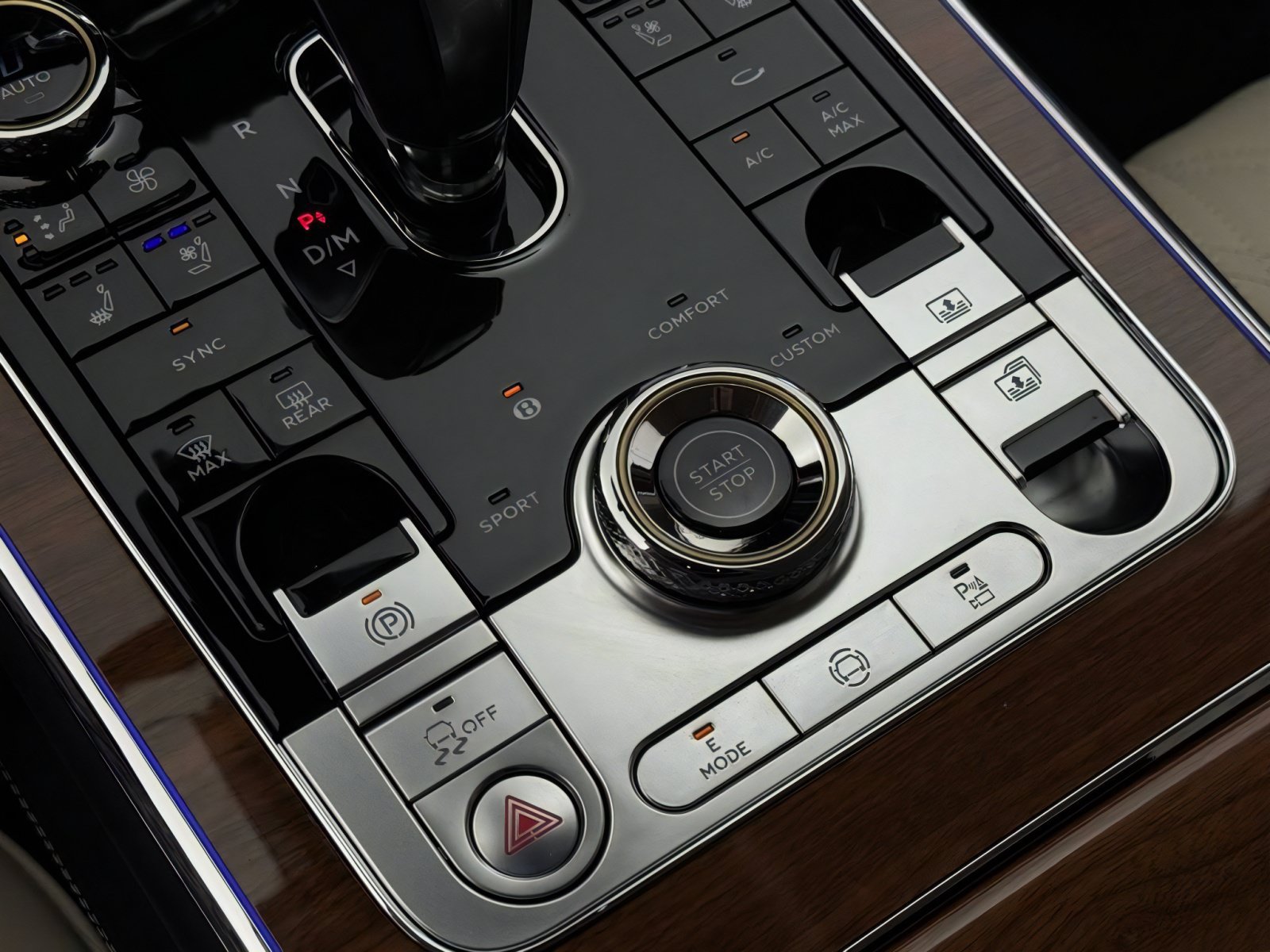 New 2026 Bentley Flying Spur Azure AWD/4WD image 42