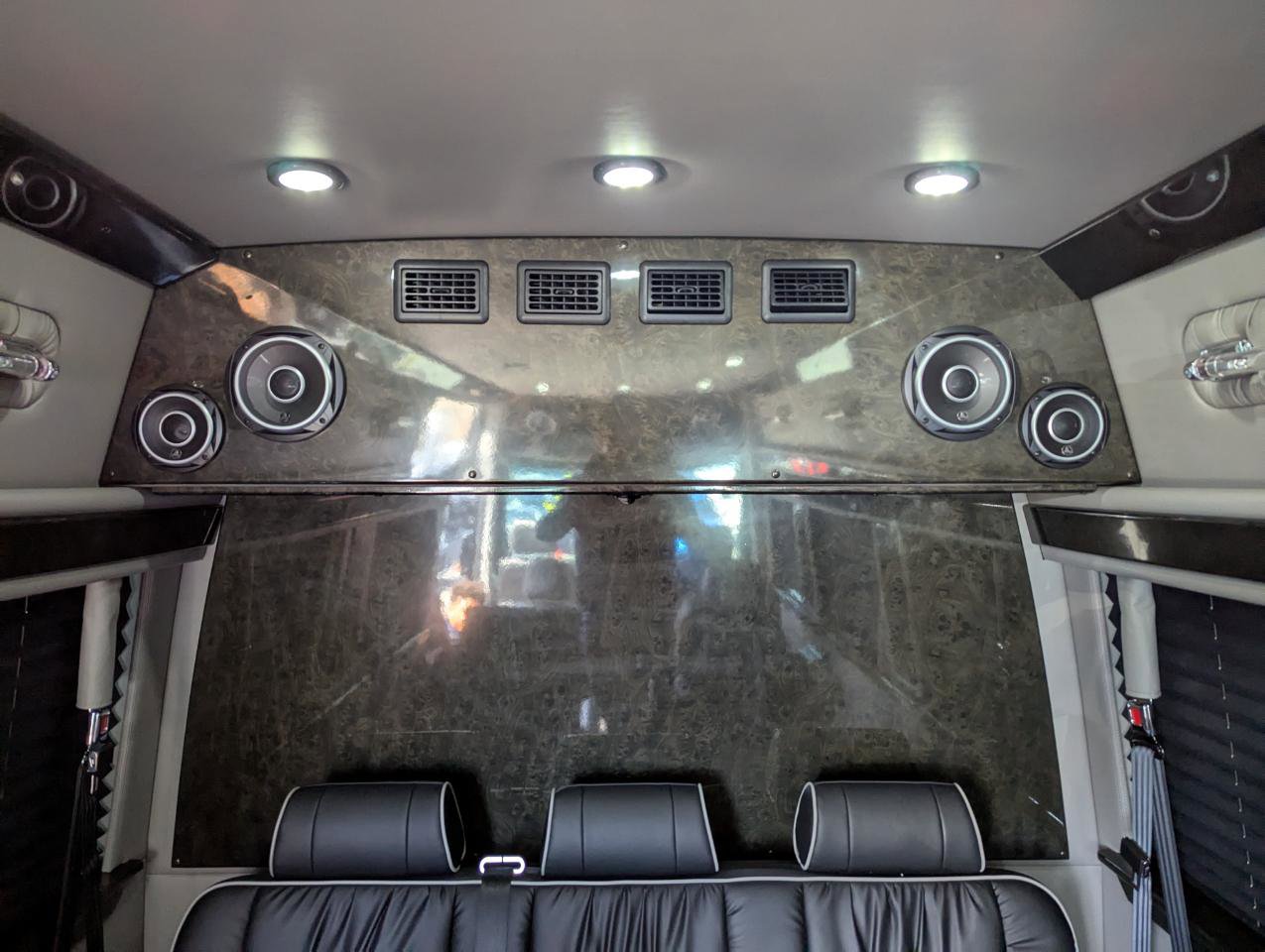 Used 2017 Mercedes-Benz Sprinter 2500 image 45